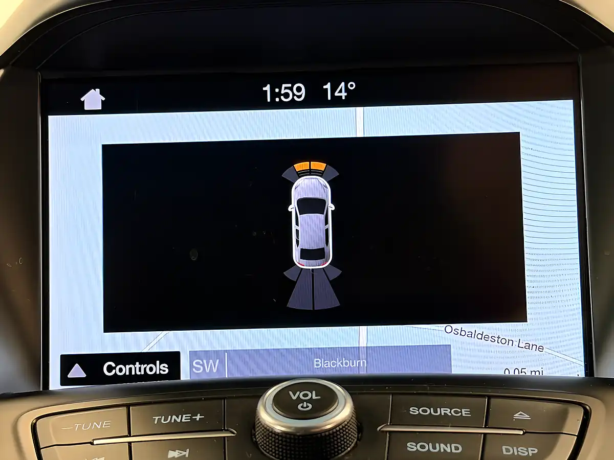 Used 2019 Ford Kuga ST-Line Magnetic Grey - Interior and Exterior details 12