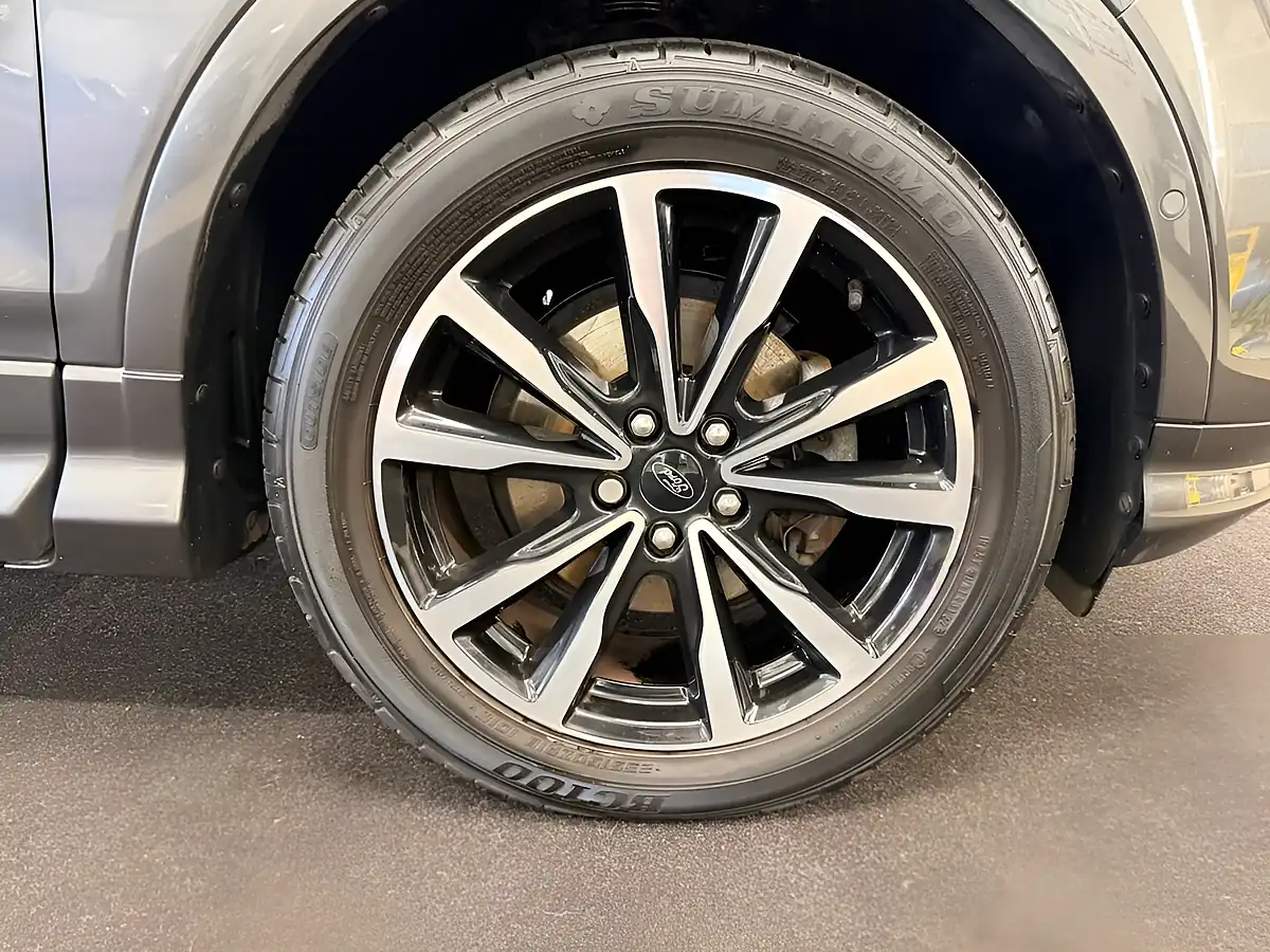 Used 2019 Ford Kuga ST-Line Magnetic Grey - Interior and Exterior details 15