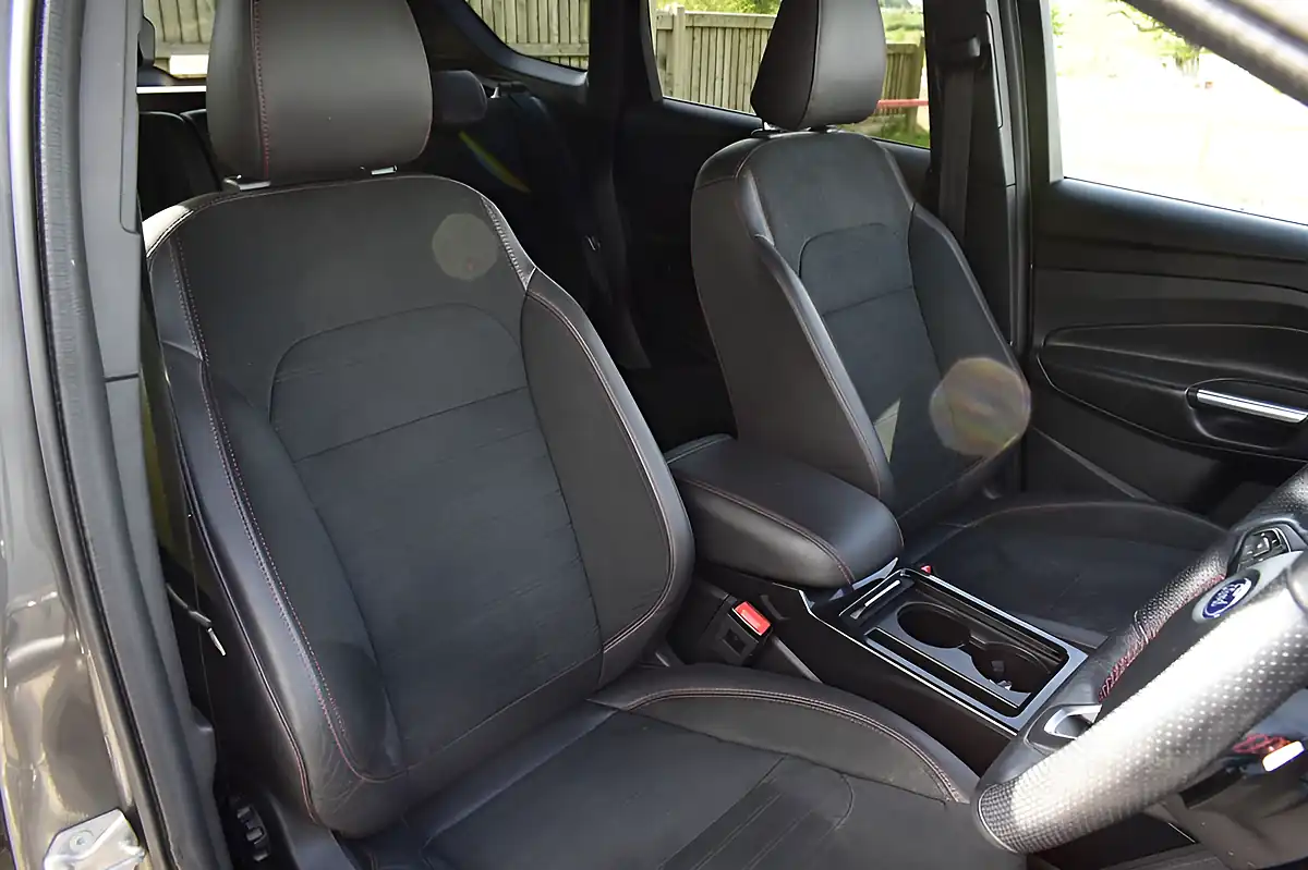 Used 2019 Ford Kuga ST-Line Magnetic Grey - Interior and Exterior details 10