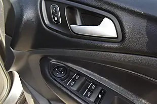 Used 2019 Ford Kuga ST-Line Magnetic Grey - Interior and Exterior details 9