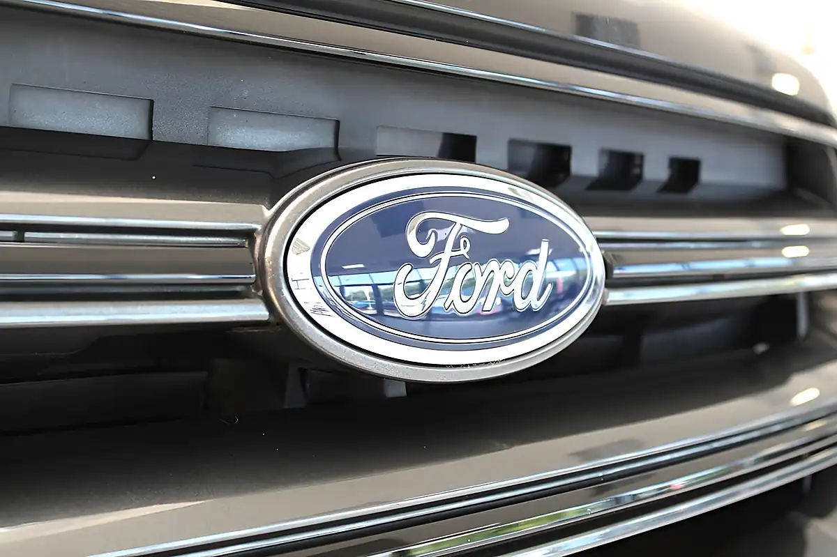 Used 2019 Ford Kuga ST-Line Shadow Black - Interior and Exterior details 7