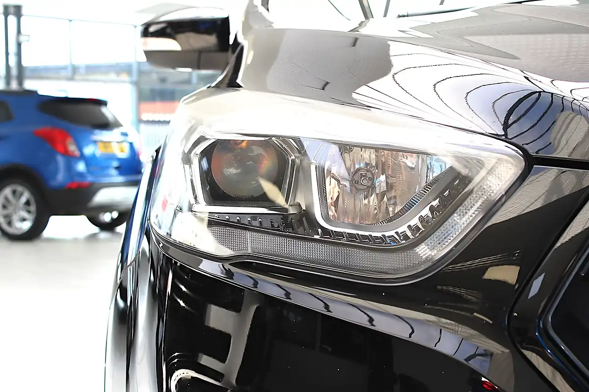 Used 2019 Ford Kuga ST-Line Shadow Black - Interior and Exterior details 9