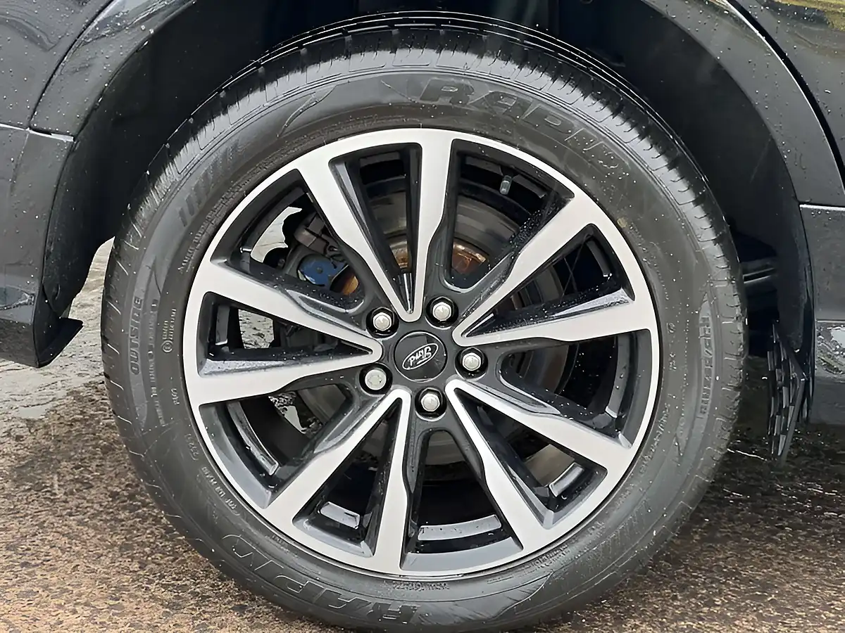 Used 2019 Ford Kuga ST-Line Shadow Black - Interior and Exterior details 15
