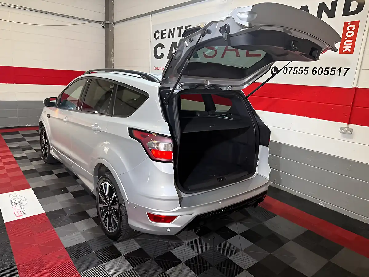 Used 2019 Ford Kuga ST-Line Silver - Interior and Exterior details 8
