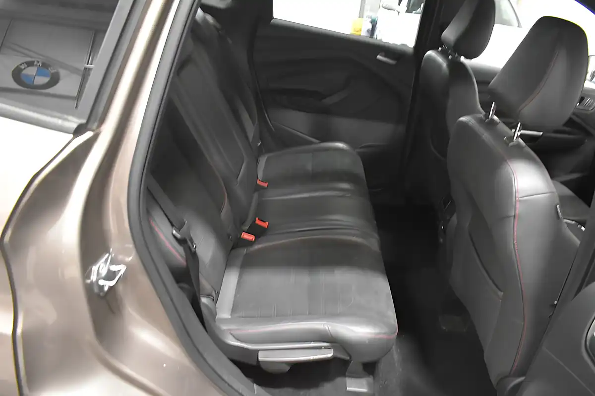 Used 2019 Ford Kuga ST-Line Silver - Interior and Exterior details 11