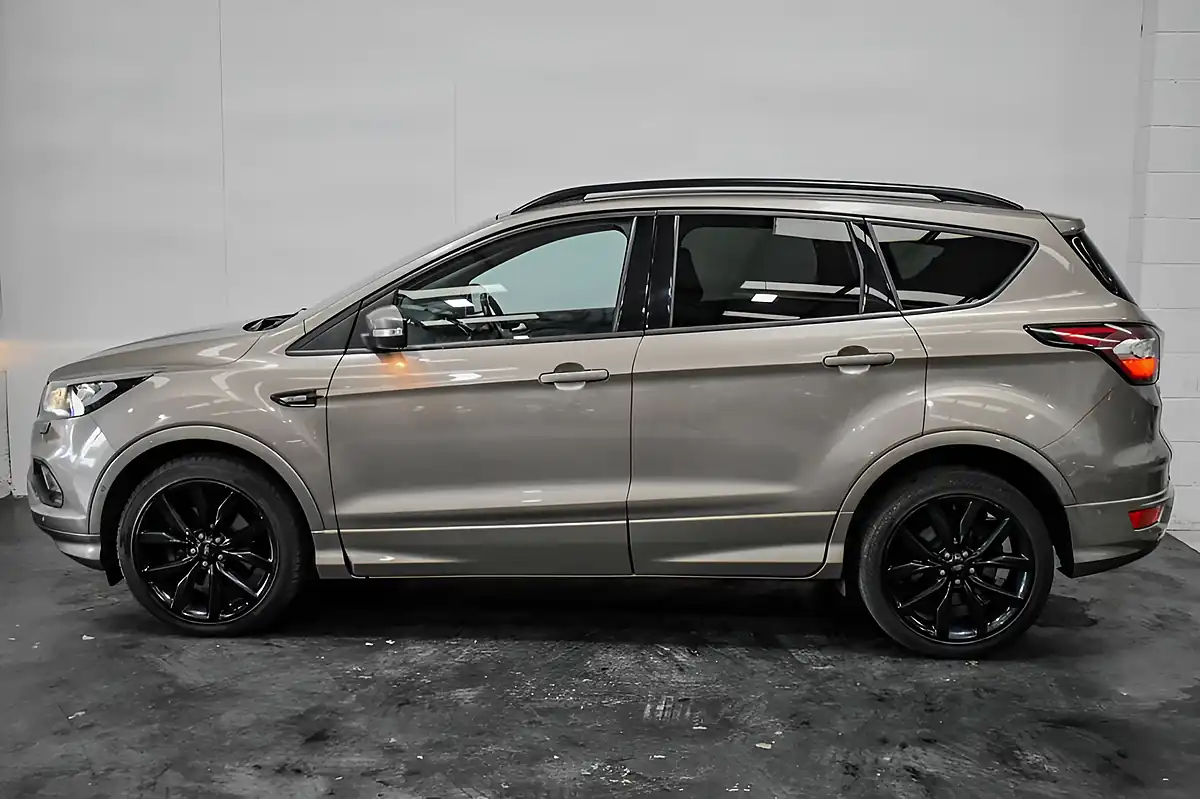 Used 2019 Ford Kuga ST-Line Silver - Interior and Exterior details 2