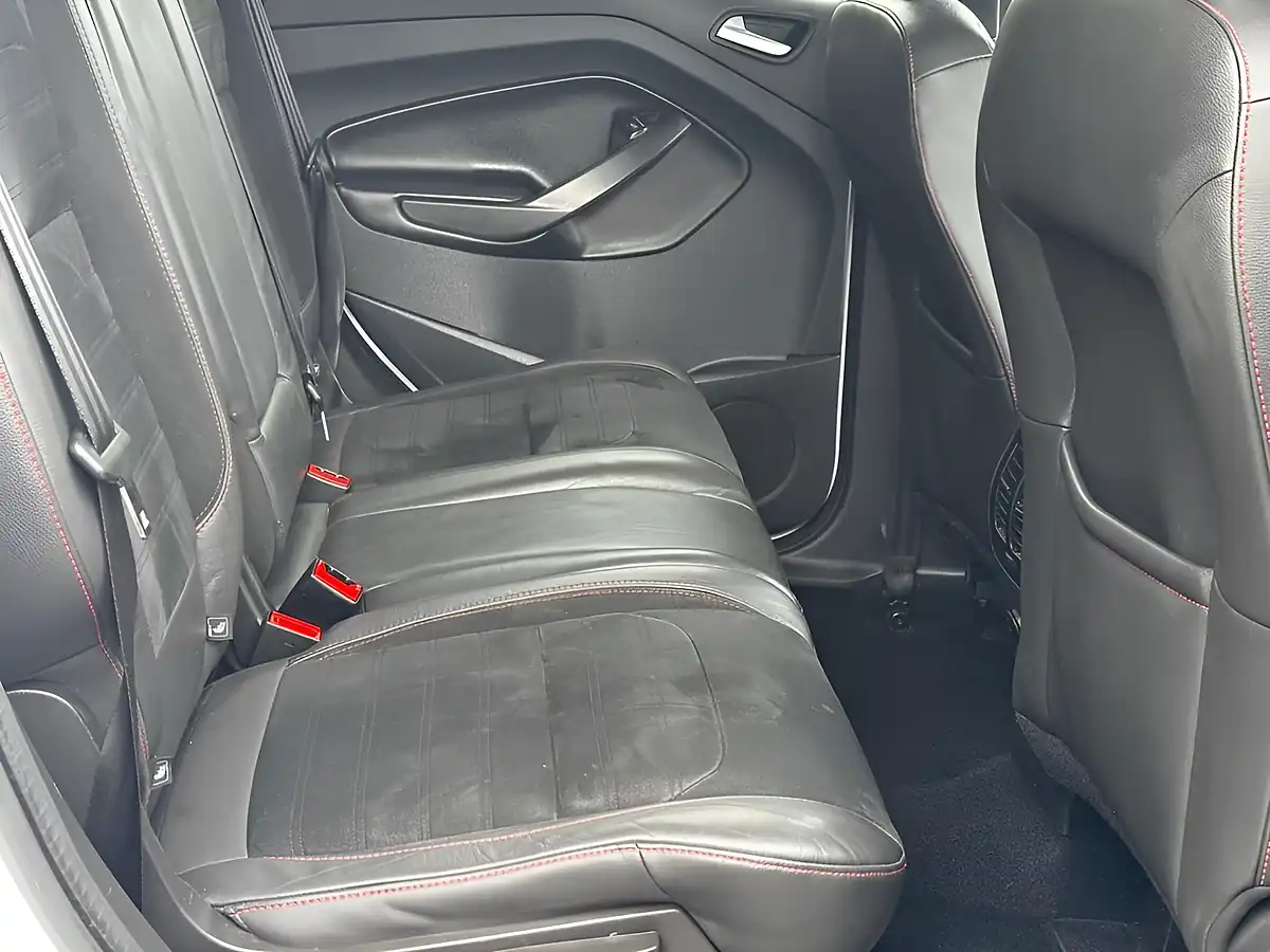 Used 2019 Ford Kuga ST-Line White - Interior and Exterior details 14