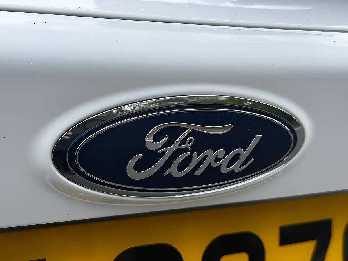 Used 2019 Ford Kuga ST-Line White - Interior and Exterior details 17