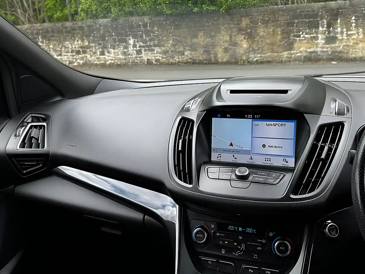 Used 2019 Ford Kuga ST-Line White - Interior and Exterior details 6