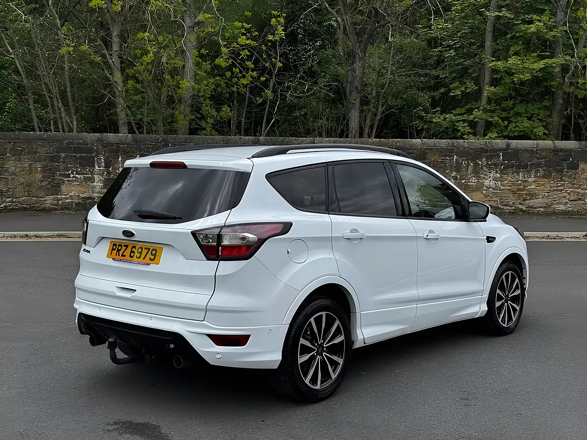 Used 2019 Ford Kuga ST-Line White - Interior and Exterior details 9