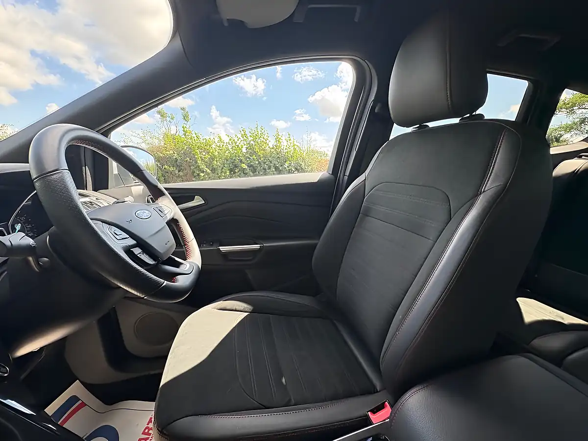 Used 2019 Ford Kuga ST-Line White - Interior and Exterior details 10