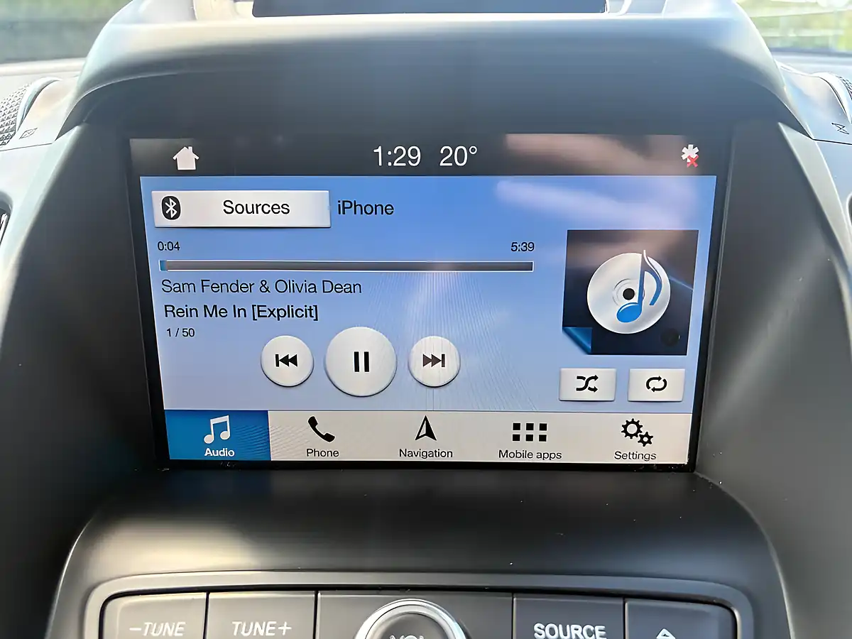 Used 2019 Ford Kuga ST-Line White - Interior and Exterior details 12