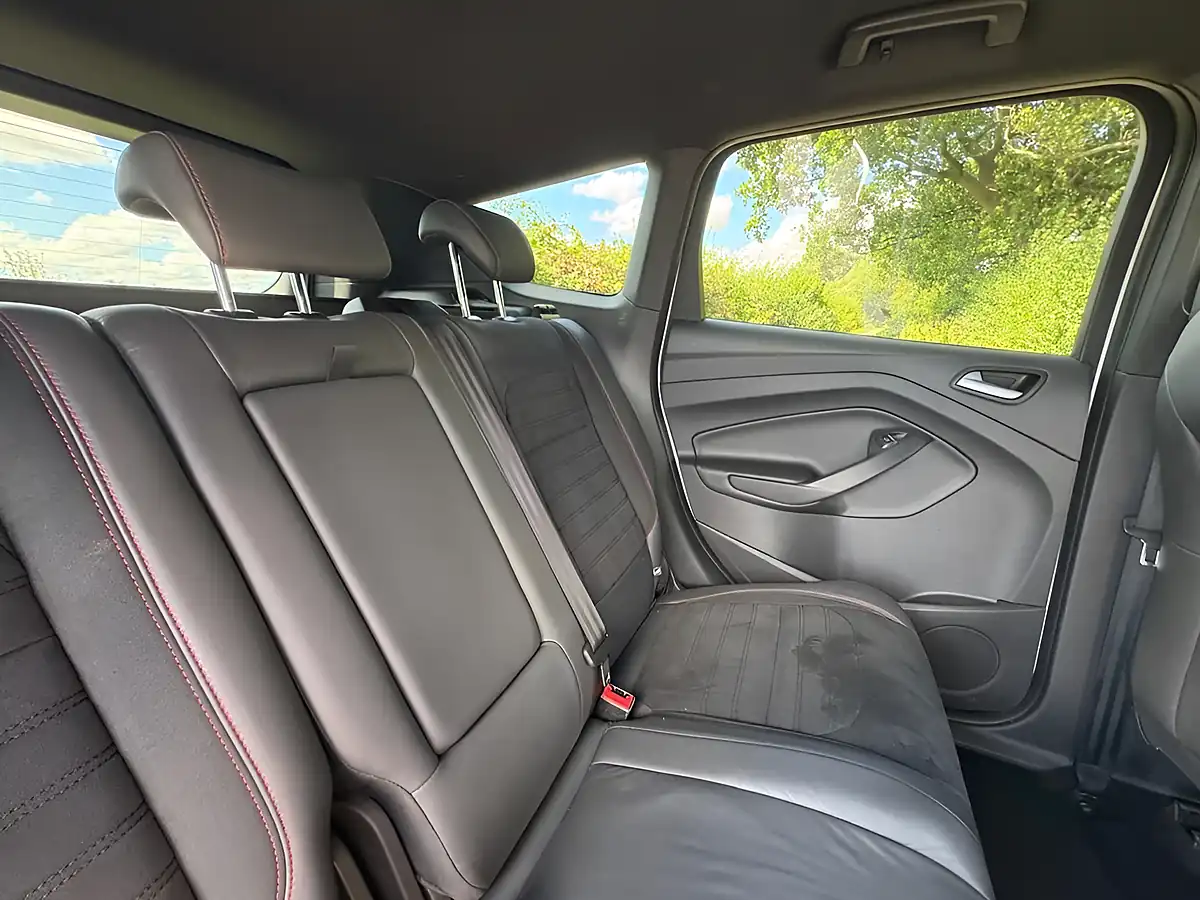 Used 2019 Ford Kuga ST-Line White - Interior and Exterior details 16