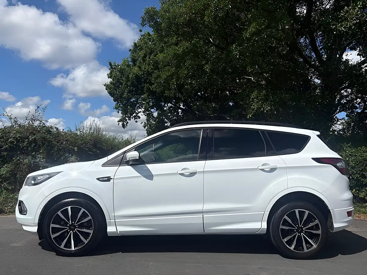 Used 2019 Ford Kuga ST-Line White - Interior and Exterior details 4