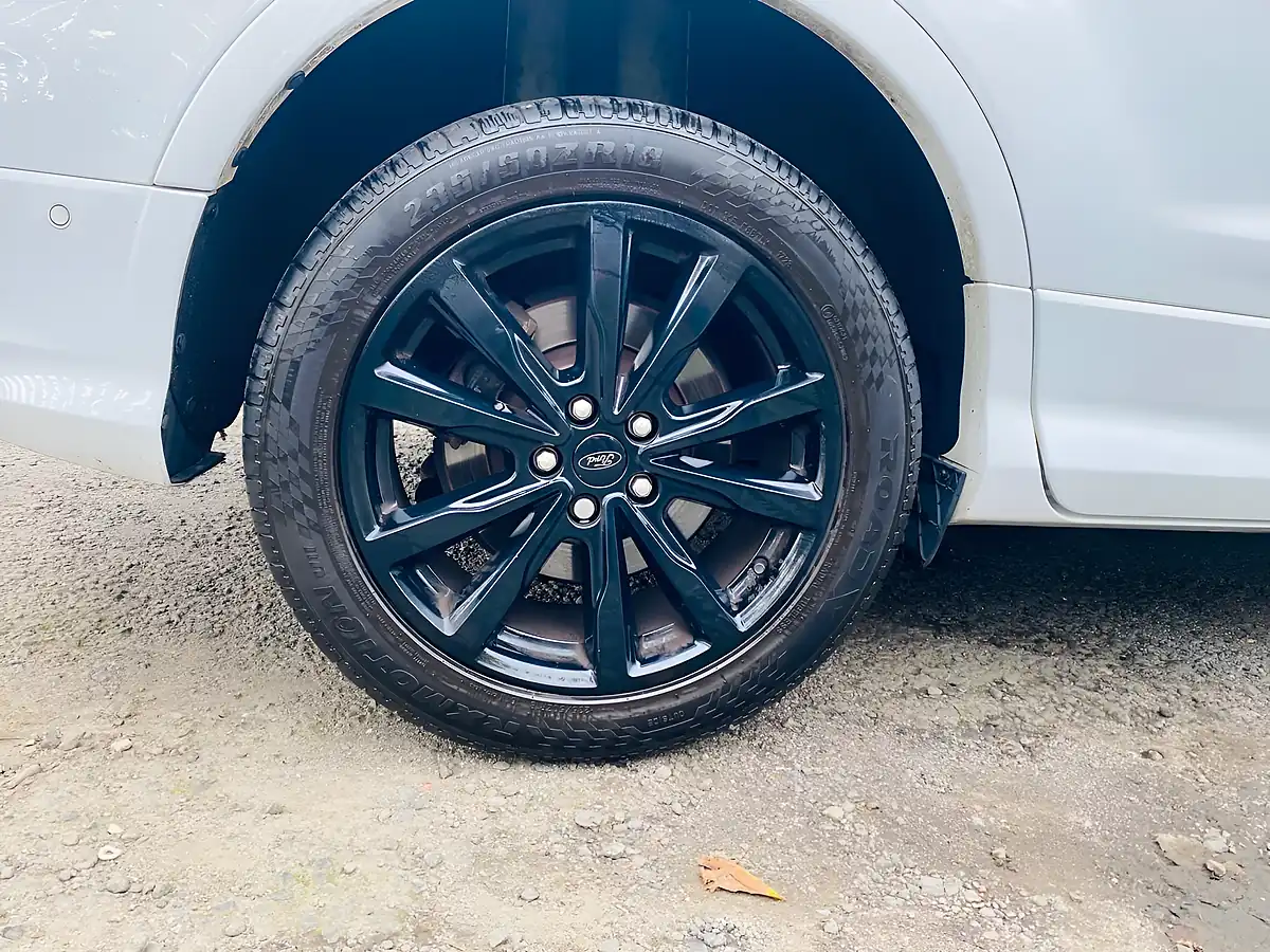 Used 2019 Ford Kuga ST Line White - Interior and Exterior details 11