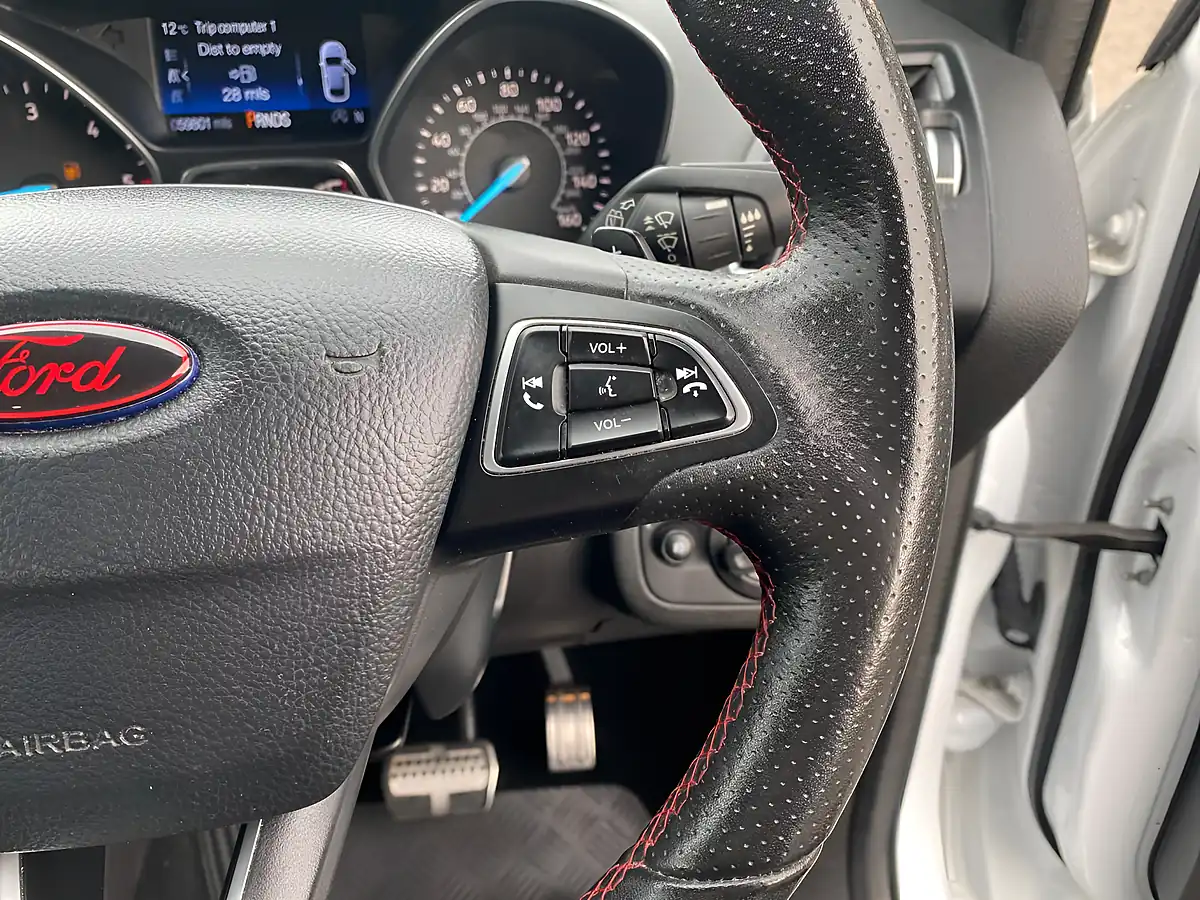 Used 2019 Ford Kuga ST Line White - Interior and Exterior details 14