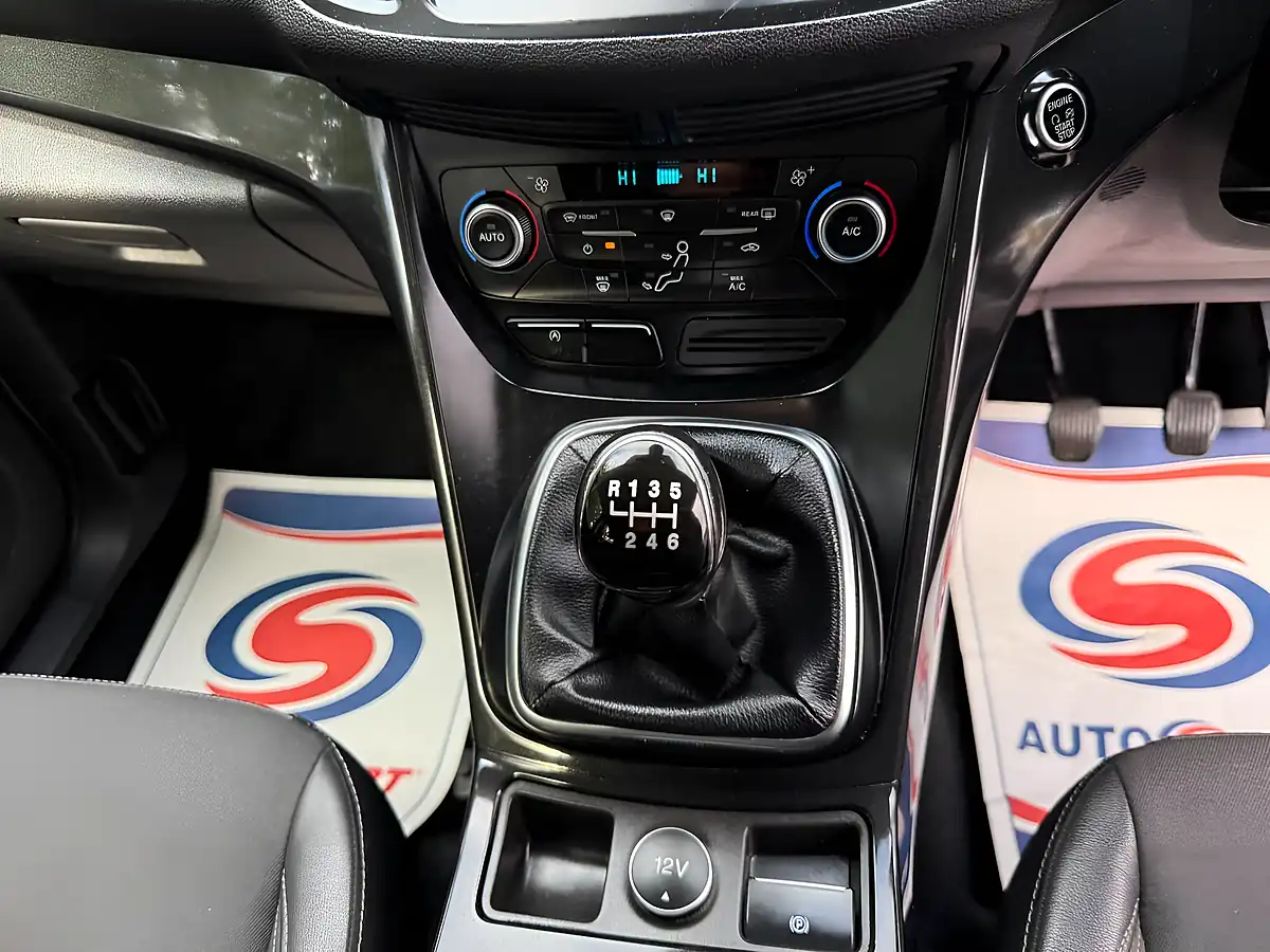 Used 2019 Ford Kuga Titanium Edition Blue - Interior and Exterior details 16
