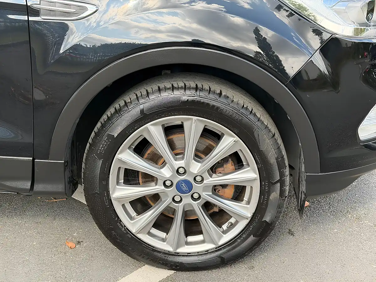 Used 2019 Ford Kuga Titanium Edition - Interior and Exterior details 8