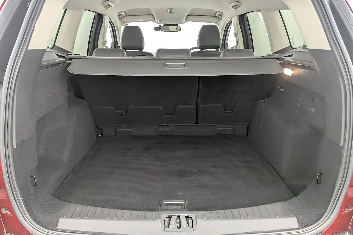 Used 2019 Ford Kuga Titanium Edition Red - Interior and Exterior details 18