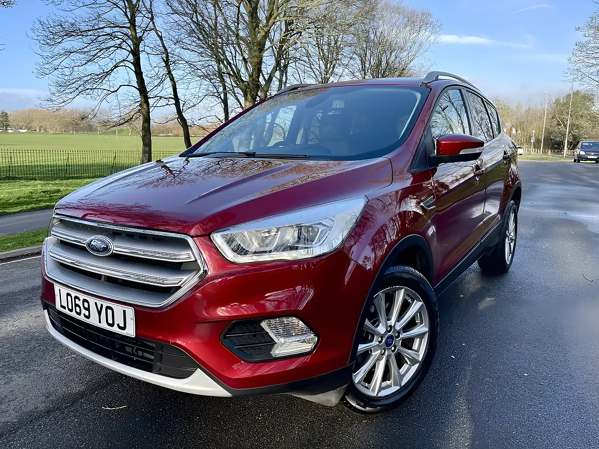 Used 2019 Ford Kuga Titanium Edition Red - Front View