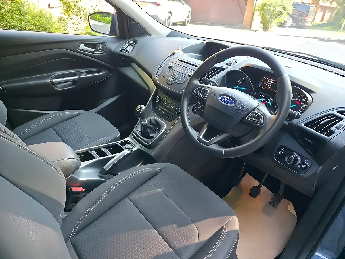 Used 2019 Ford Kuga Zetec Blue - Interior and Exterior details 10