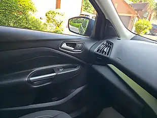 Used 2019 Ford Kuga Zetec Blue - Interior and Exterior details 11