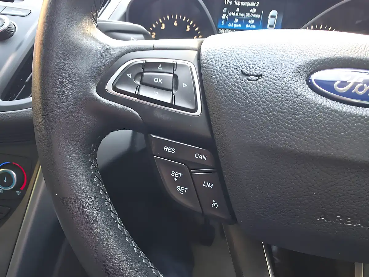 Used 2019 Ford Kuga Zetec Blue - Interior and Exterior details 14