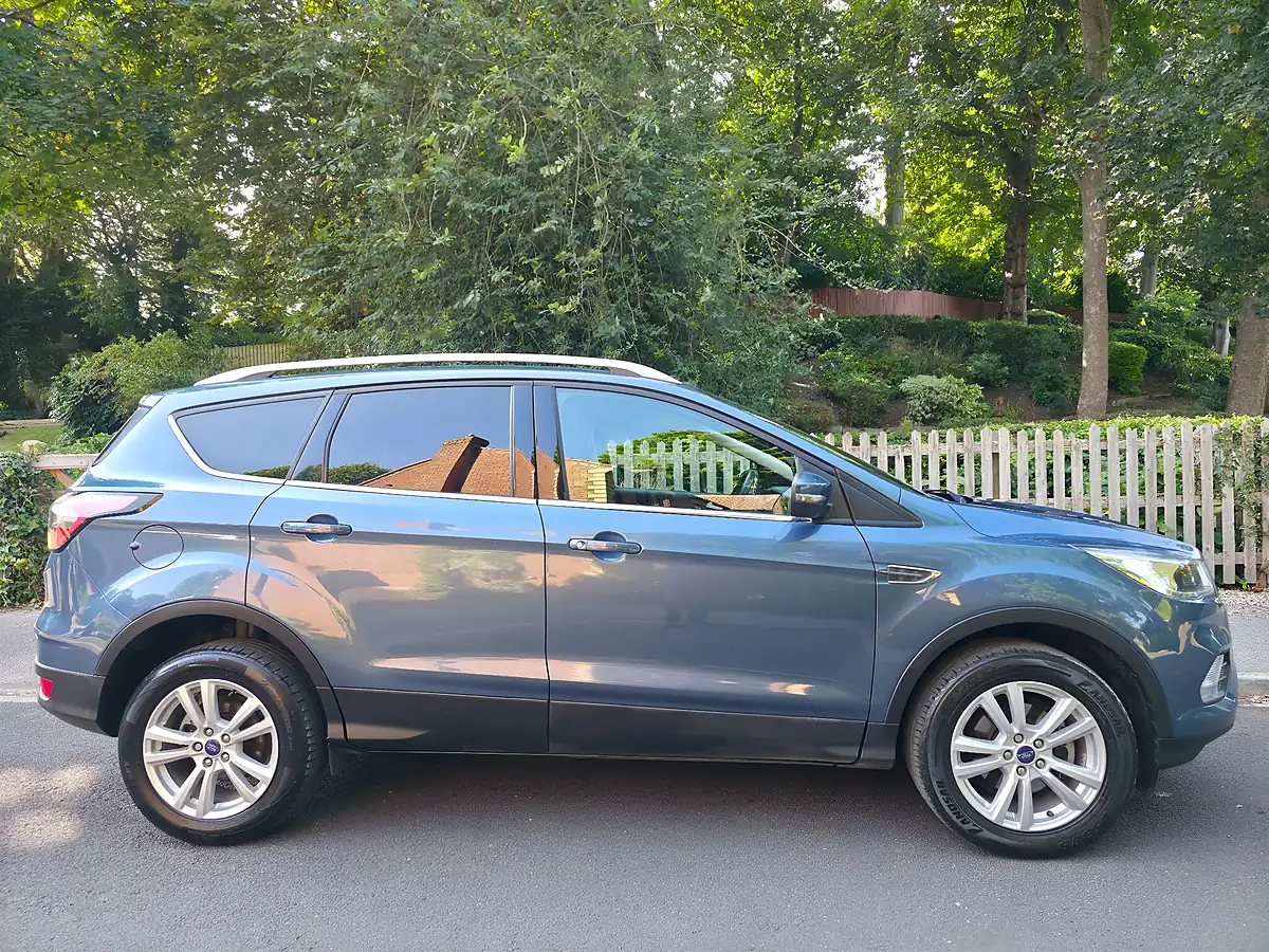 Used 2019 Ford Kuga Zetec Blue - Interior and Exterior details 8