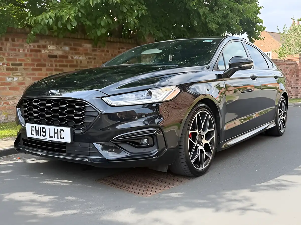 Used 2019 Ford Mondeo ST-Line Edition Black - Front View