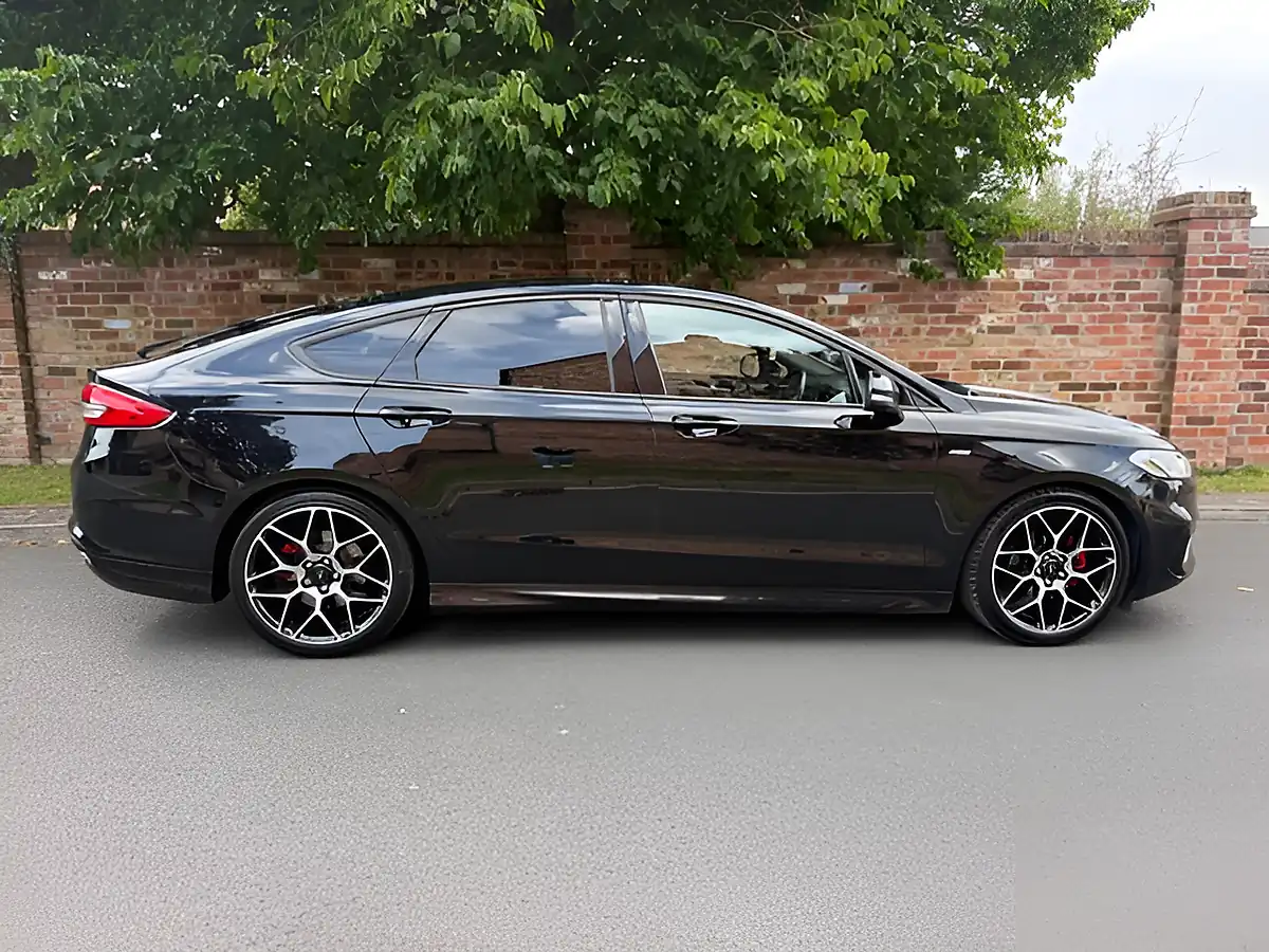 Used 2019 Ford Mondeo ST-Line Edition Black - Interior and Exterior details 8