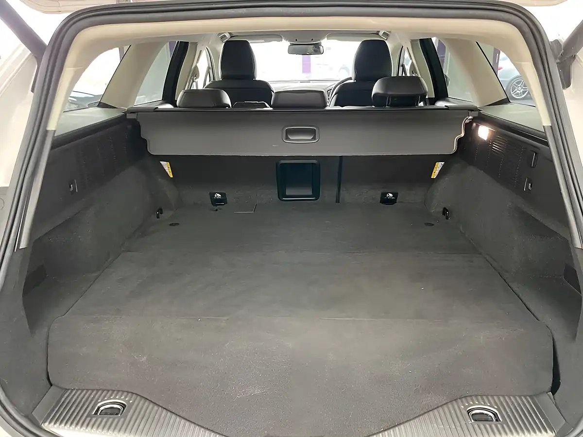 Used 2019 Ford Mondeo Titanium Edition White Platinum - Interior and Exterior details 11