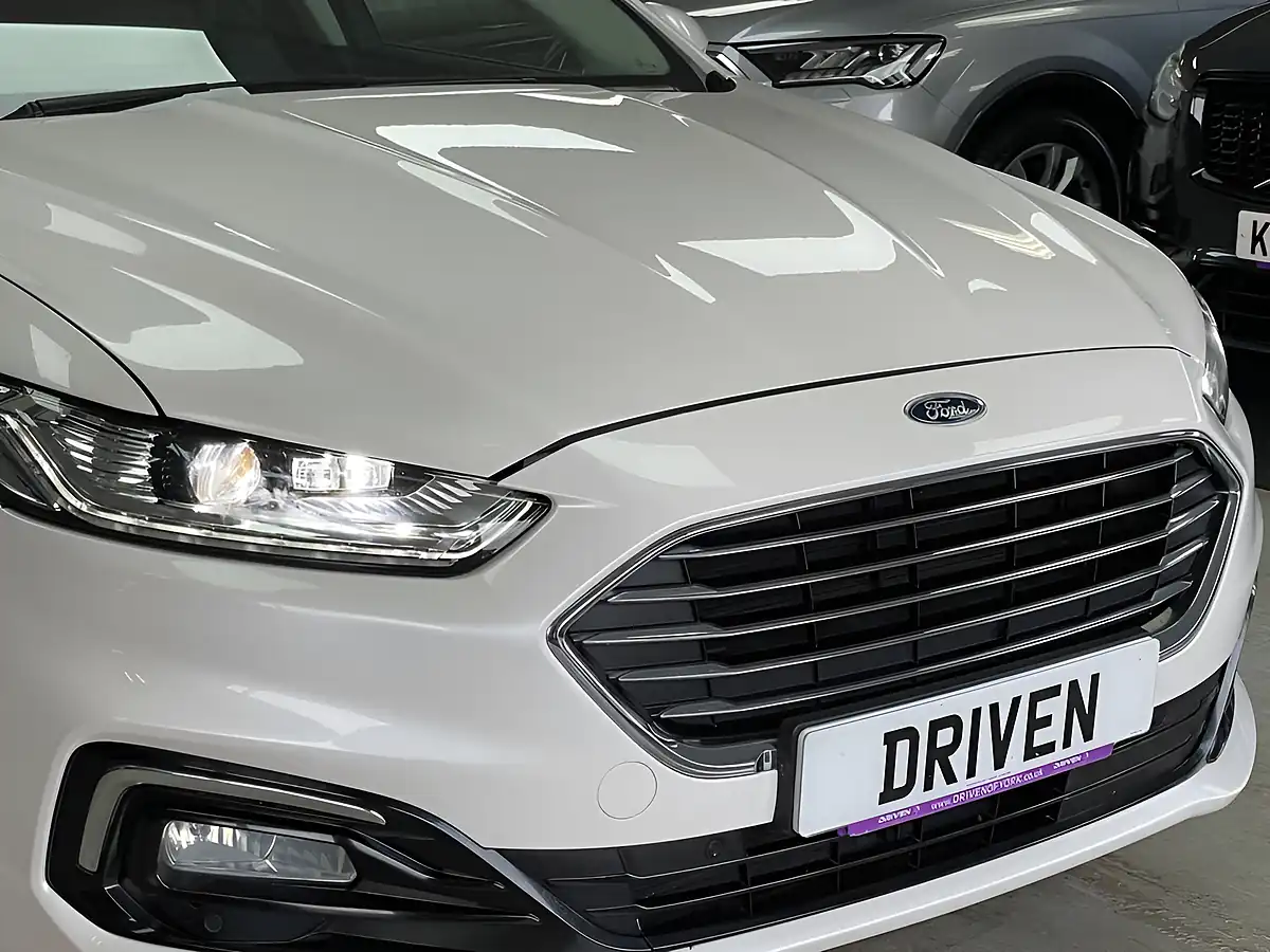 Used 2019 Ford Mondeo Titanium Edition White Platinum - Interior and Exterior details 3