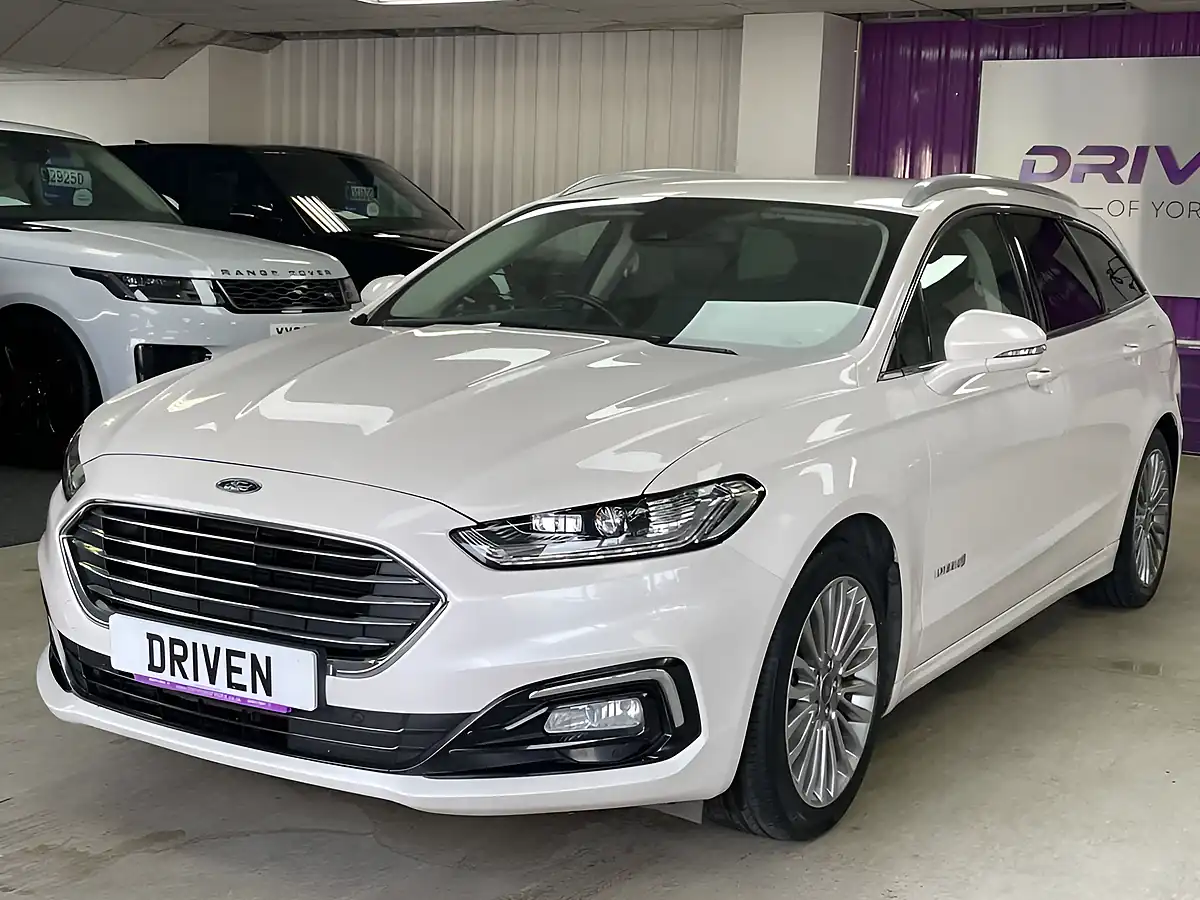 Used 2019 Ford Mondeo Titanium Edition White Platinum - Interior and Exterior details 6