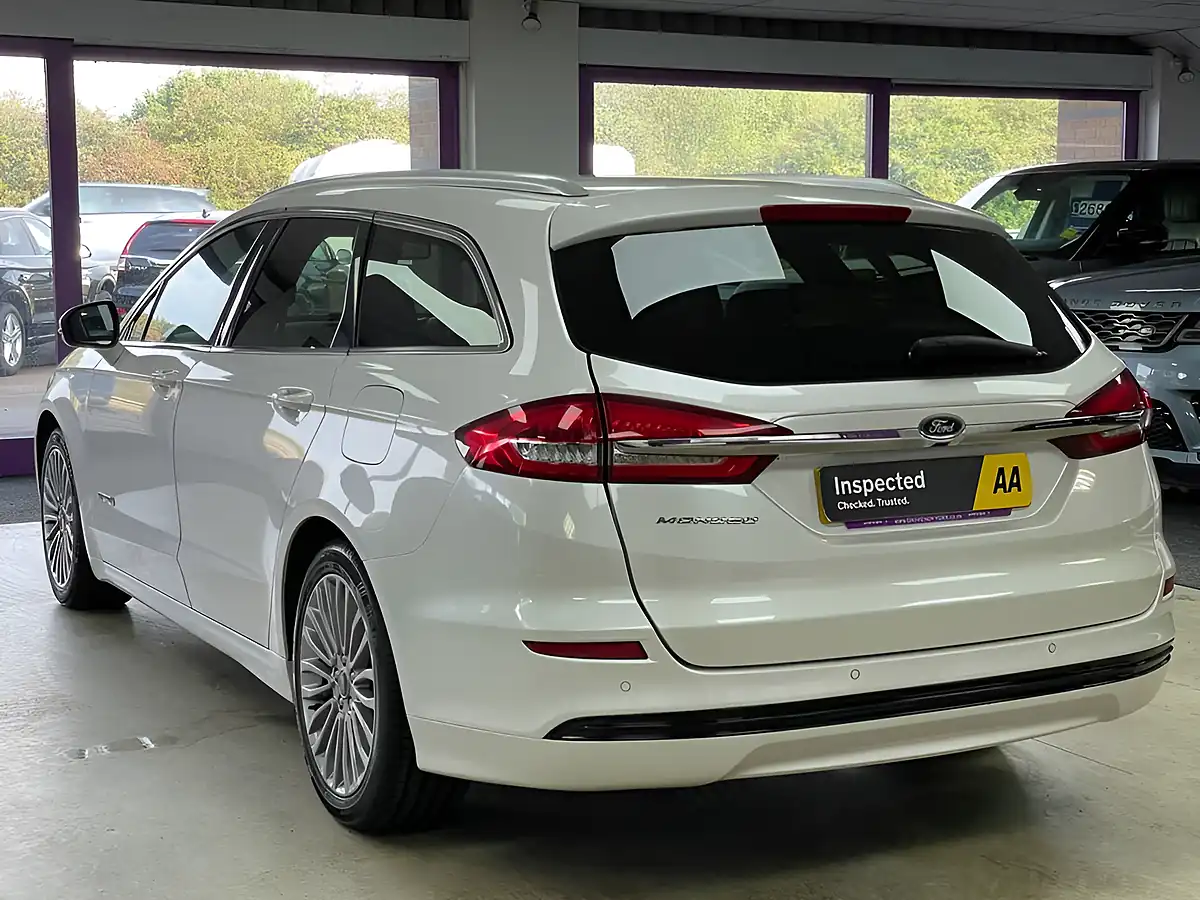 Used 2019 Ford Mondeo Titanium Edition White Platinum - Interior and Exterior details 7