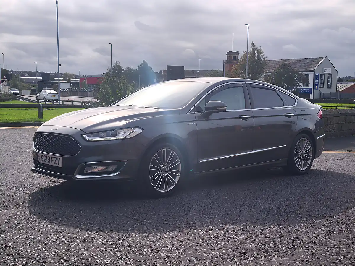 Used 2019 Ford Mondeo Vignale Grey - Interior and Exterior details 18