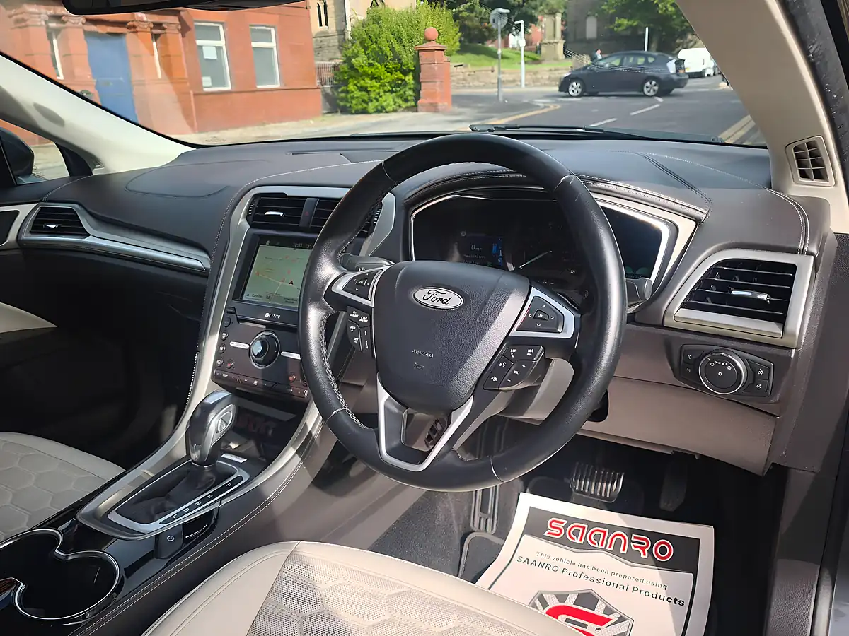 Used 2019 Ford Mondeo Vignale Grey - Interior and Exterior details 4
