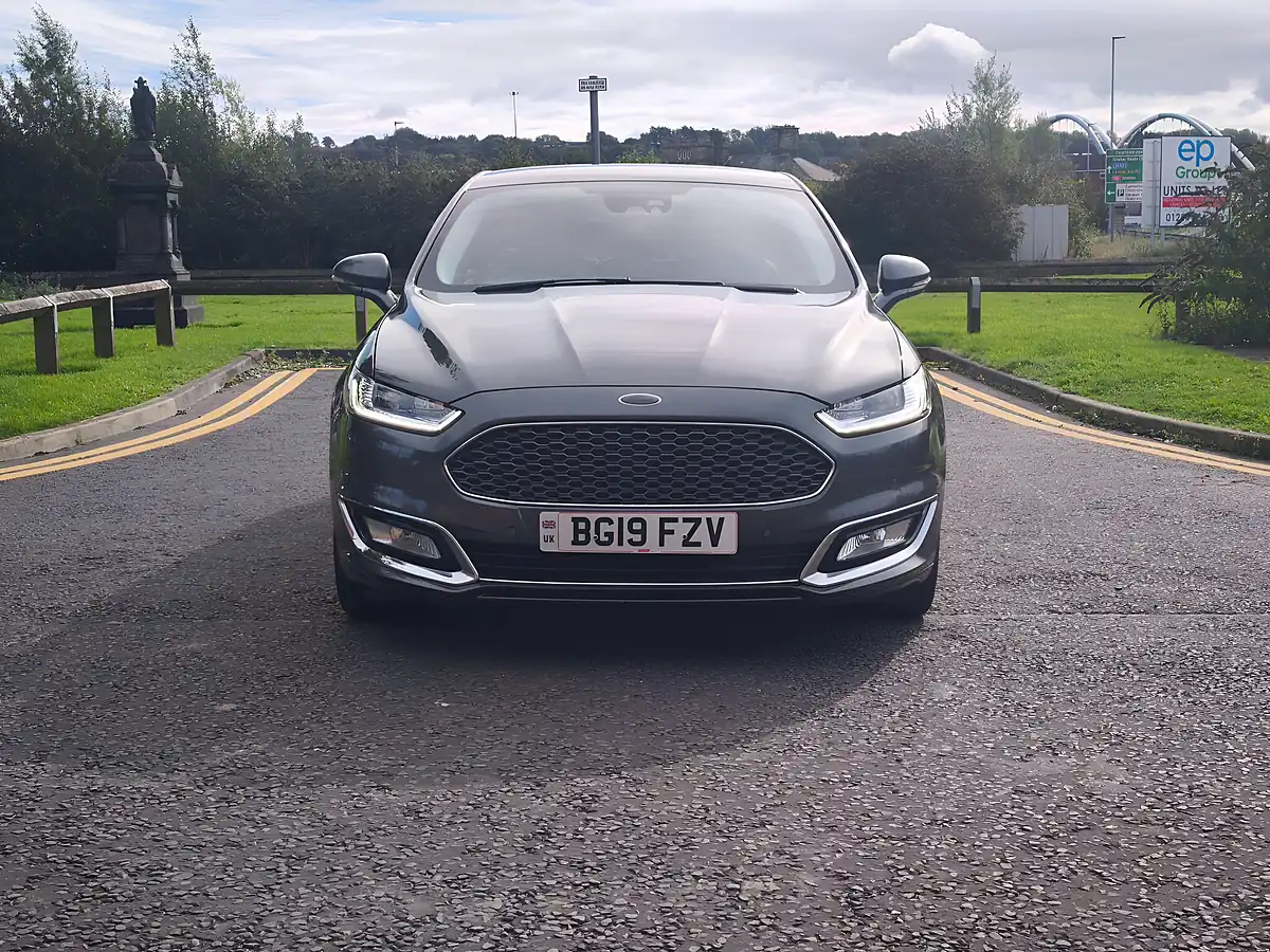 Used 2019 Ford Mondeo Vignale Grey - Interior and Exterior details 6