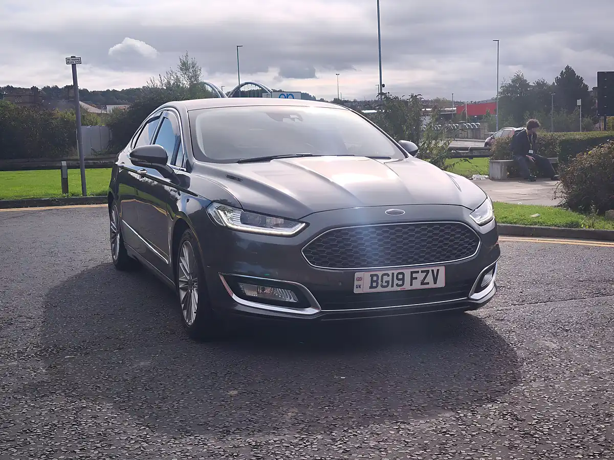 Used 2019 Ford Mondeo Vignale Grey - Interior and Exterior details 7