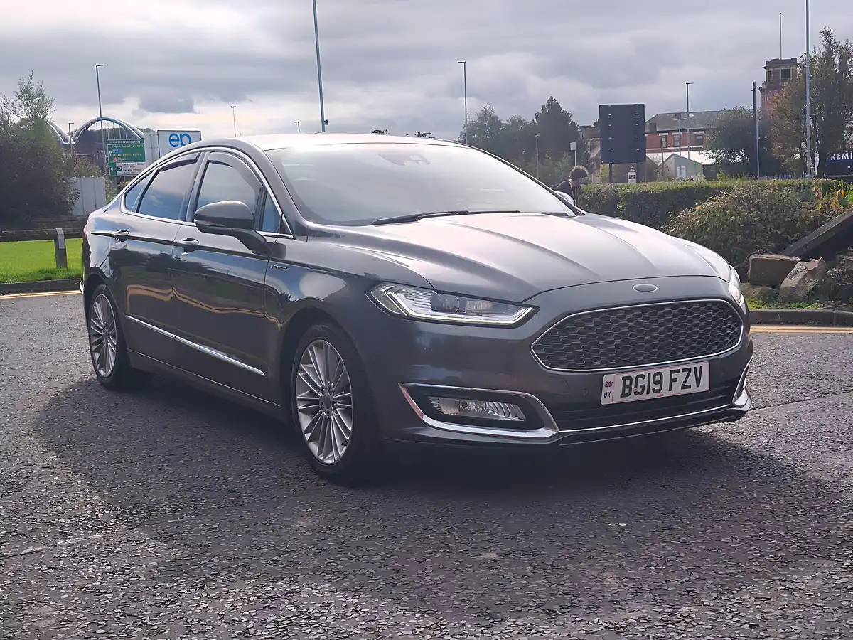 Used 2019 Ford Mondeo Vignale Grey - Interior and Exterior details 9
