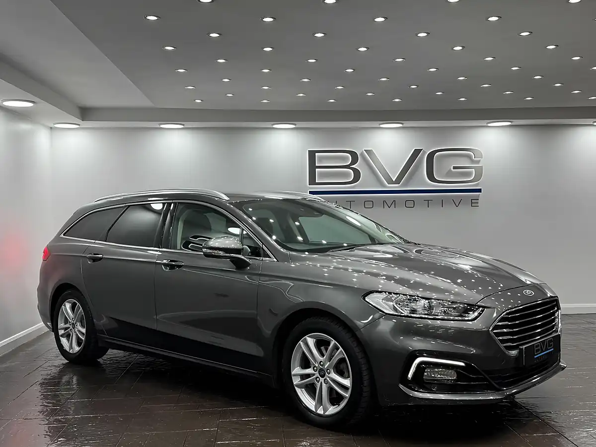 Used 2019 Ford Mondeo Zetec Edition Grey - Front View