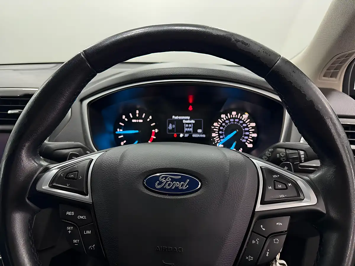 Used 2019 Ford Mondeo Zetec Edition Grey - Interior and Exterior details 15