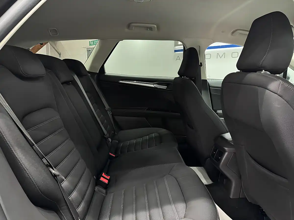 Used 2019 Ford Mondeo Zetec Edition Grey - Interior and Exterior details 18