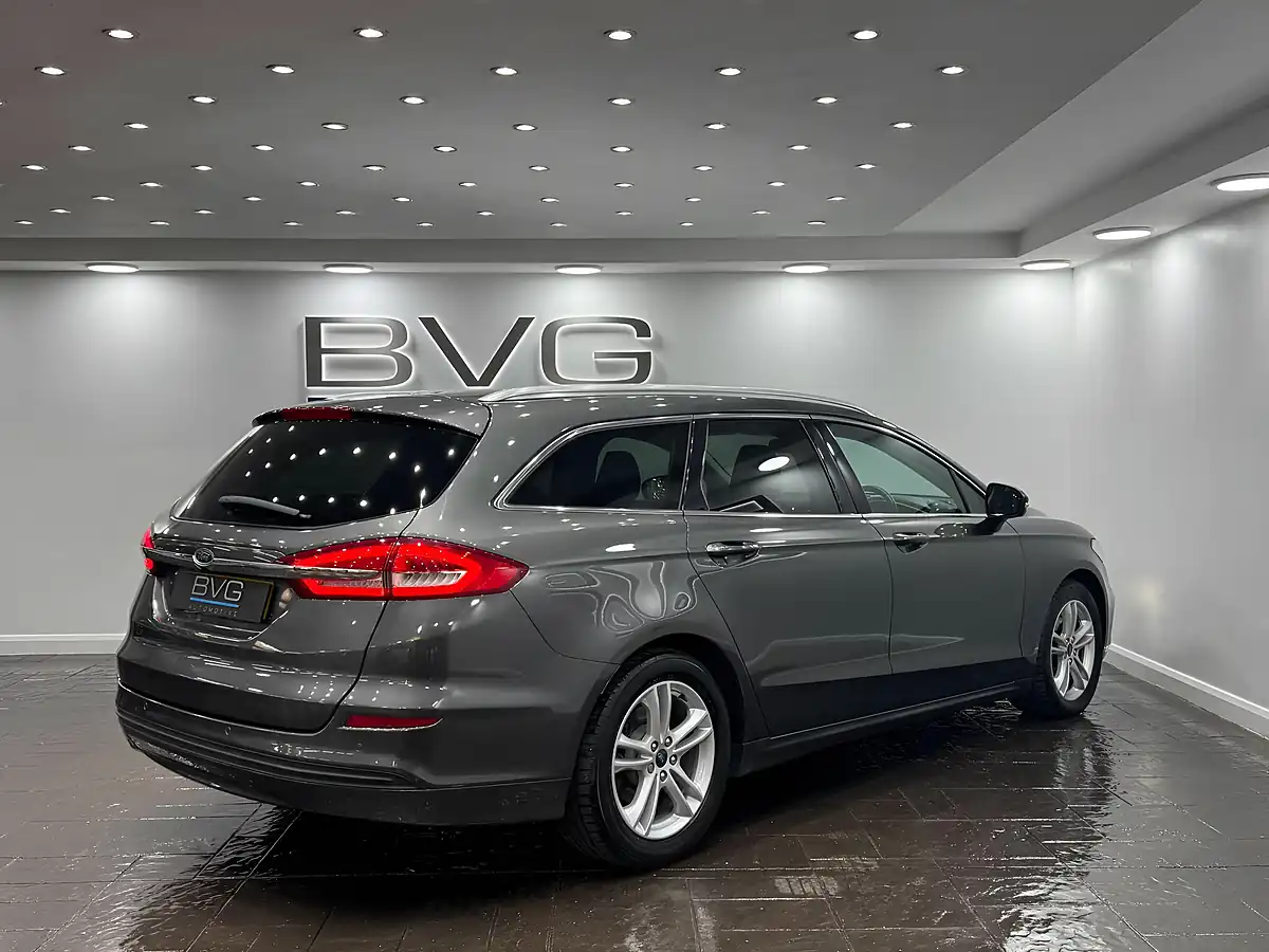 Used 2019 Ford Mondeo Zetec Edition Grey - Interior and Exterior details 9