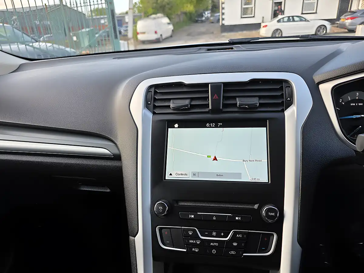 Used 2019 Ford Mondeo Zetec Edition White - Interior and Exterior details 11