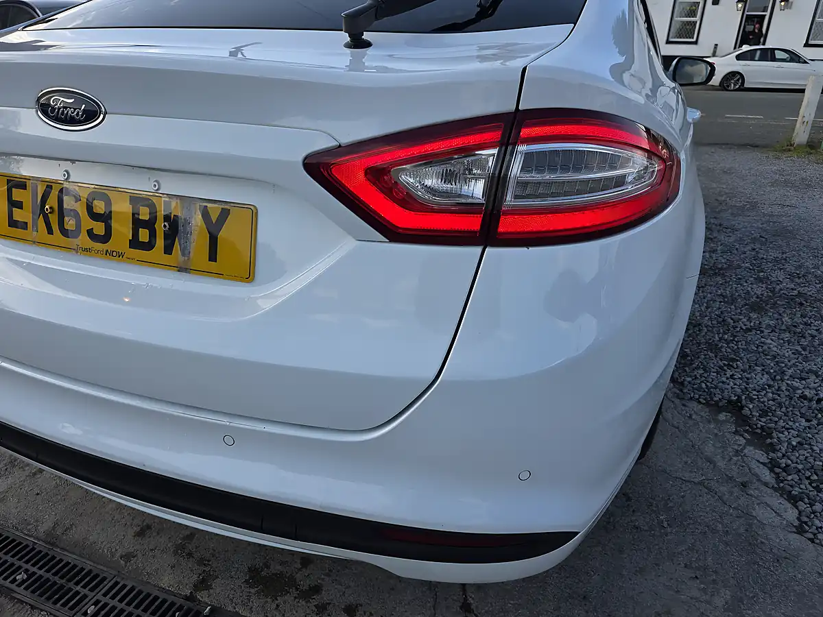 Used 2019 Ford Mondeo Zetec Edition White - Interior and Exterior details 17