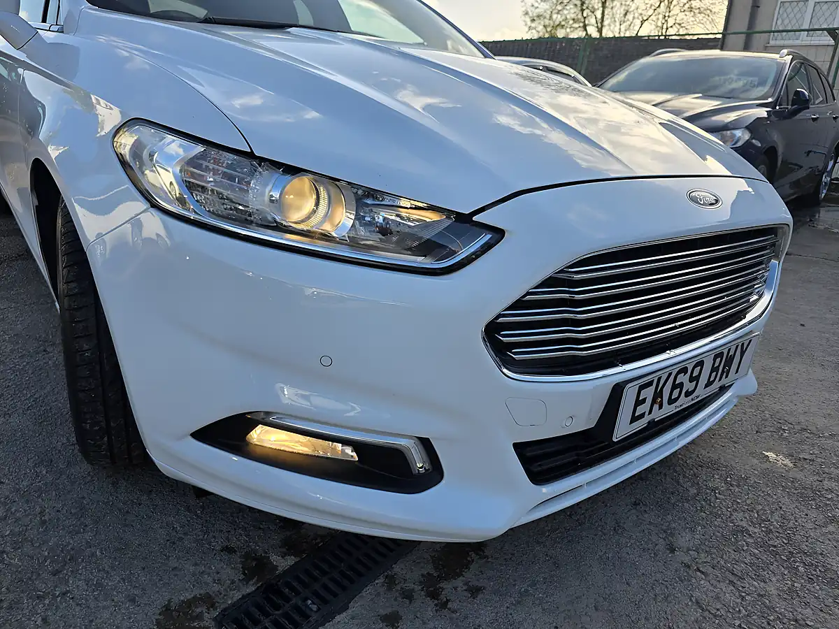 Used 2019 Ford Mondeo Zetec Edition White - Interior and Exterior details 18