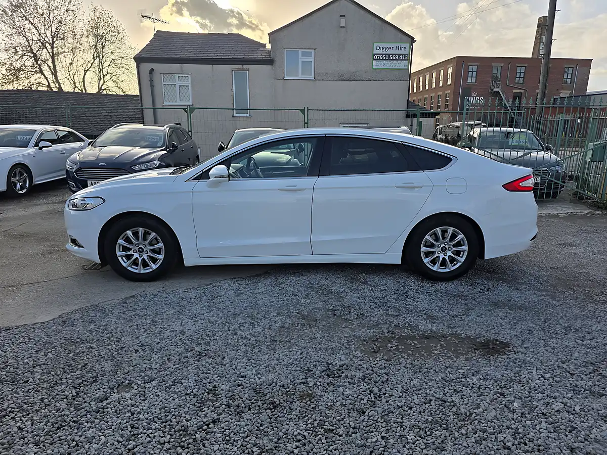 Used 2019 Ford Mondeo Zetec Edition White - Interior and Exterior details 4
