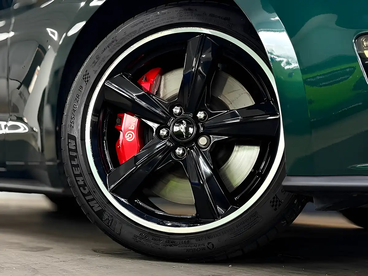 Used 2019 Ford Mustang Bullitt Green - Interior and Exterior details 10