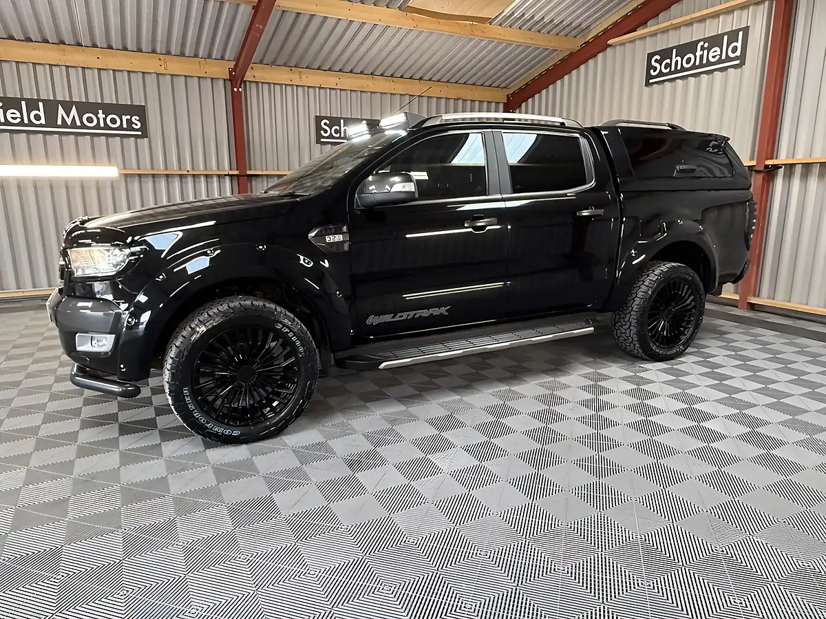 Used 2019 Ford Ranger Wildtrak Black - Interior and Exterior details 15