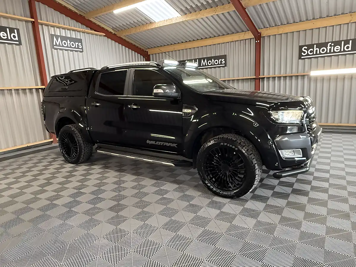 Used 2019 Ford Ranger Wildtrak Black - Interior and Exterior details 16